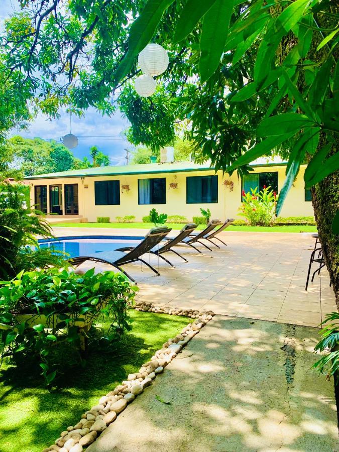 Hotel Mango Airport Río Segundo Buitenkant foto