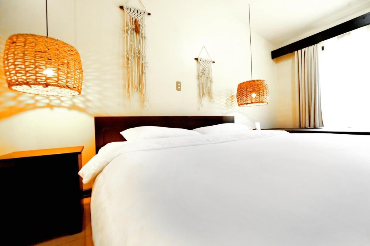 Hotel Mango Airport Río Segundo Buitenkant foto